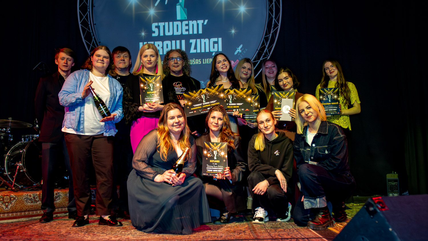 Student, Uzrauj Ziņģi! Fināls